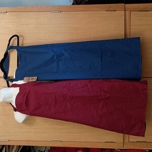 NWOT 2 Artisan Collection Aprons By Reprime  1 Burgundy And 1 Navy